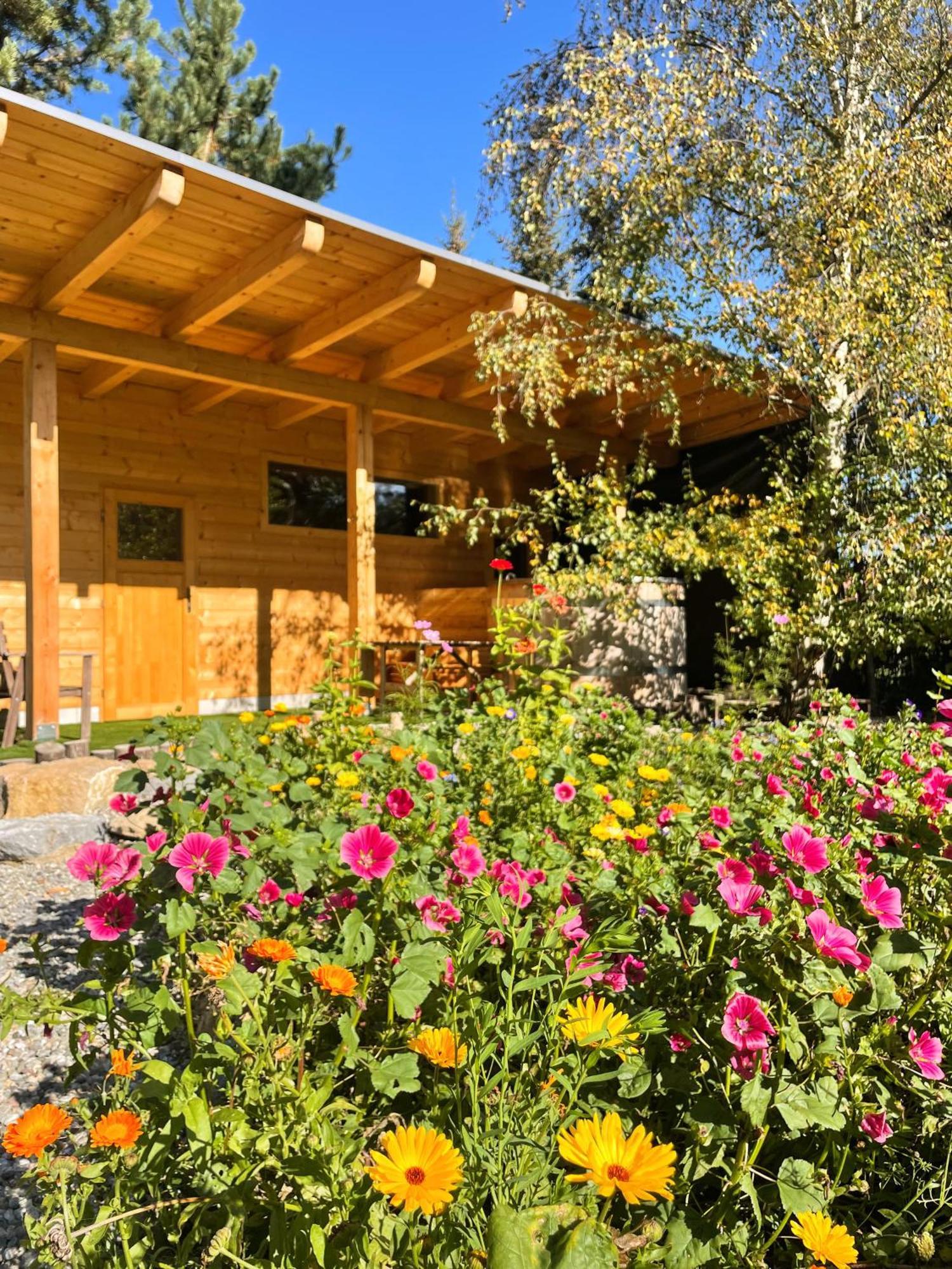 Holiday Home Holiday Raj Besenova Exterior photo